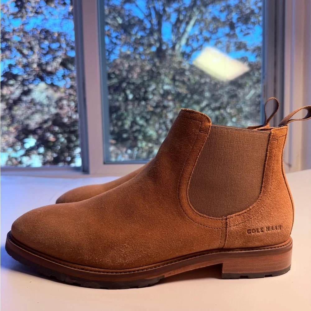 COLE HAAN MENS TAN SUEDE BERKSHIRE LUG CHELSEA BOOTS SIZE 8 MEDIUM - Picture 5 of 16